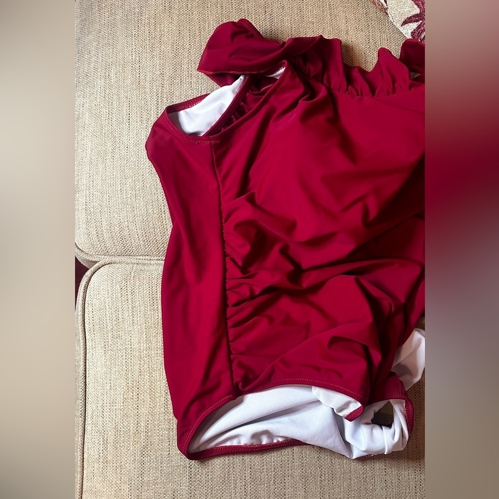 One Shoulder Ruffle One Piece Swimsuit - Picture 10 of 14